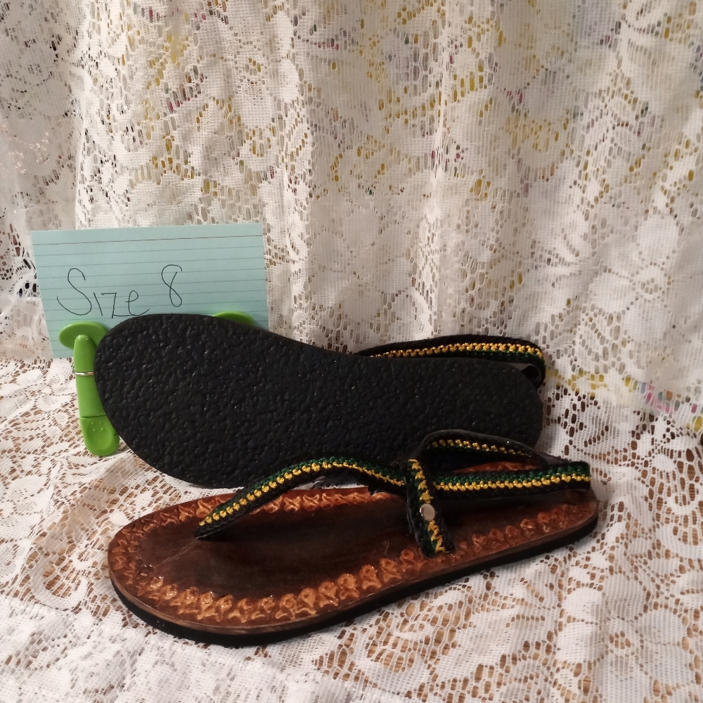 Sandles - Picture 2 of 3